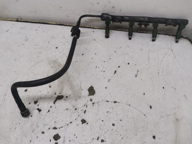 bontott TOYOTA AVENSIS T22 Porlasztó Sor / Híd