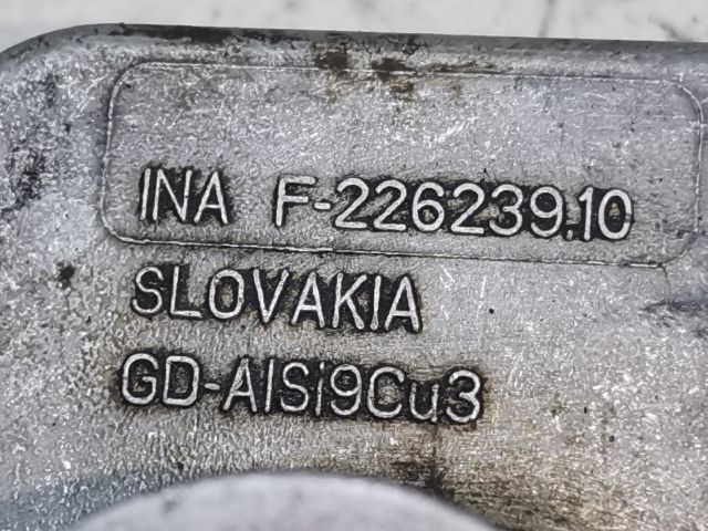 bontott TOYOTA AVENSIS T22 Szíjfeszítő Görgő