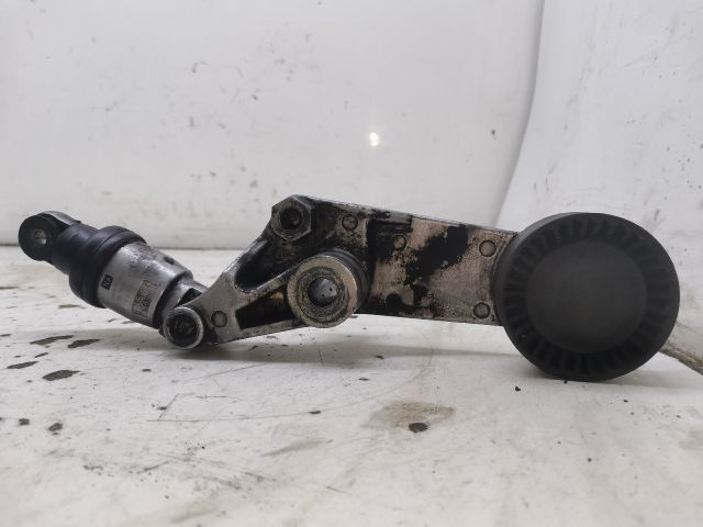 bontott TOYOTA AVENSIS T22 Szíjfeszítő Görgő