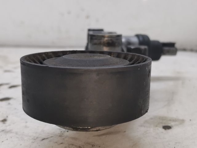 bontott TOYOTA AVENSIS T22 Szíjfeszítő Görgő