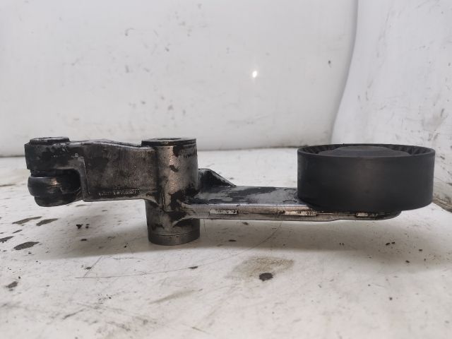 bontott TOYOTA AVENSIS T22 Szíjfeszítő Görgő