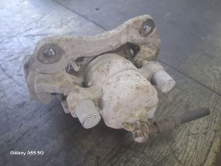 bontott TOYOTA AVENSIS T22 Bal első Féknyereg Munkahengerrel