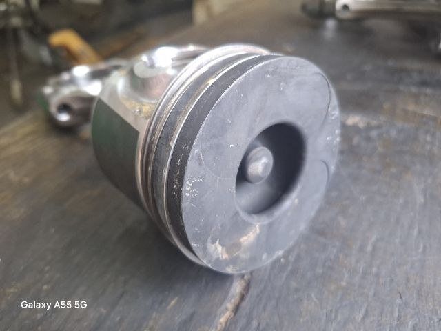 bontott TOYOTA AVENSIS T22 Dugattyú és Hajtókar