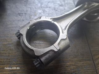 bontott TOYOTA AVENSIS T22 Dugattyú és Hajtókar