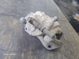 bontott TOYOTA AVENSIS T22 Jobb első Féknyereg Munkahengerrel