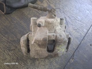 bontott TOYOTA AVENSIS T22 Jobb első Féknyereg Munkahengerrel