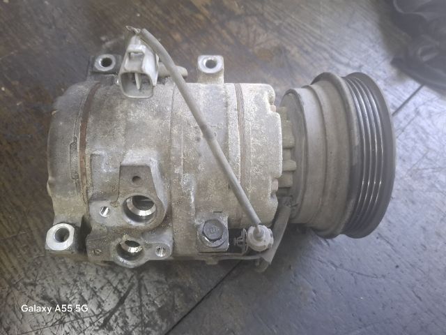 bontott TOYOTA AVENSIS T22 Klímakompresszor