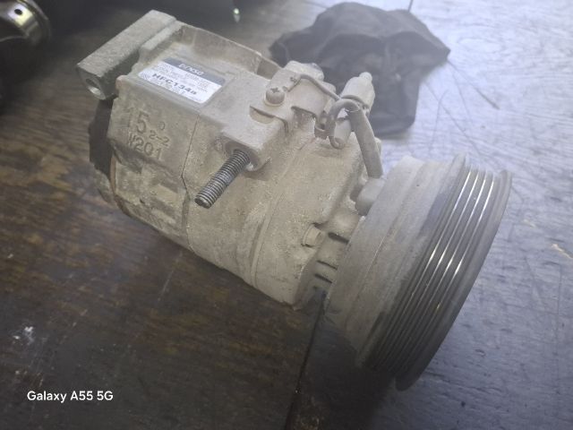 bontott TOYOTA AVENSIS T22 Klímakompresszor