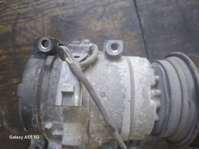 bontott TOYOTA AVENSIS T22 Klímakompresszor