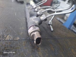 bontott TOYOTA AVENSIS T22 Közösnyomócső