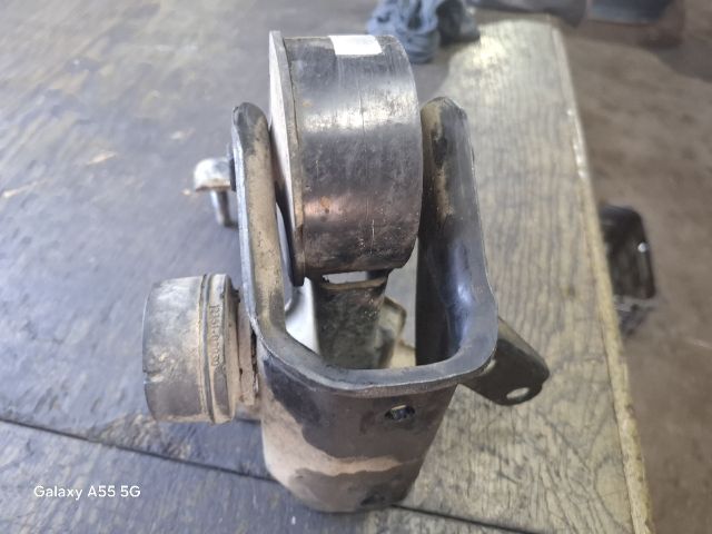 bontott TOYOTA AVENSIS T22 Motor Tartó Bak (Fém)