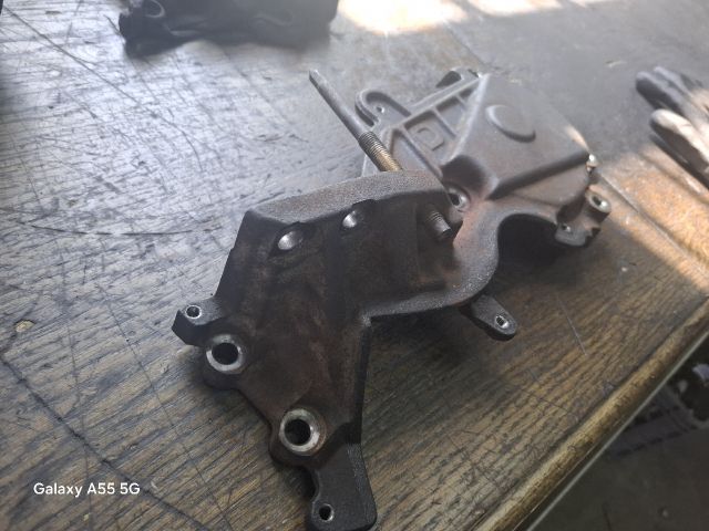 bontott TOYOTA AVENSIS T22 Motor Tartó Bak (Fém)