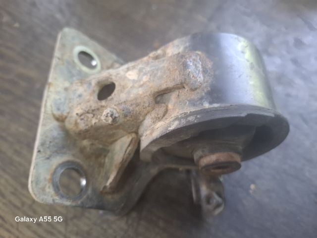 bontott TOYOTA AVENSIS T22 Motor Tartó Bak (Fém)