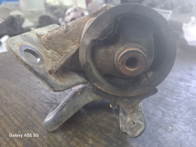 bontott TOYOTA AVENSIS T22 Motor Tartó Bak (Fém)