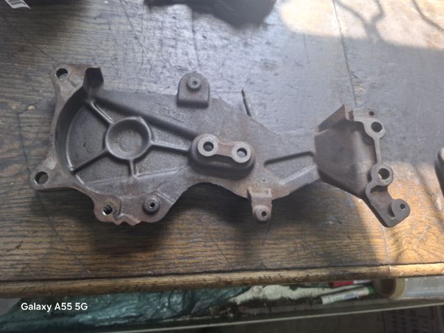 bontott TOYOTA AVENSIS T22 Motor Tartó Bak (Fém)