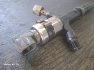 bontott TOYOTA AVENSIS T22 Porlasztó (1 db)