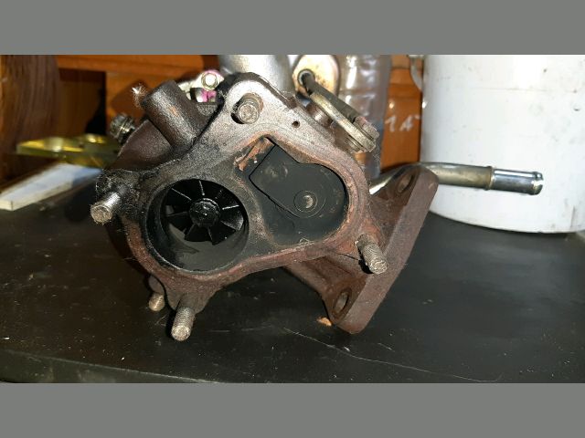 bontott TOYOTA AVENSIS T22 Turbó