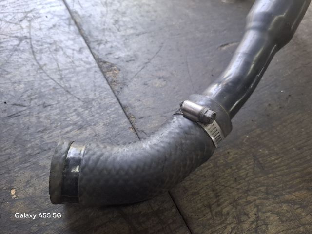 bontott TOYOTA AVENSIS T22 Turbócső