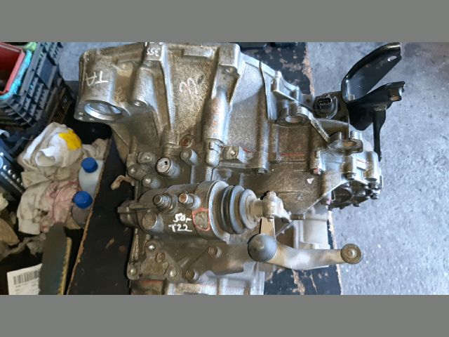 bontott TOYOTA AVENSIS T22 Váltó (Mechanikus)