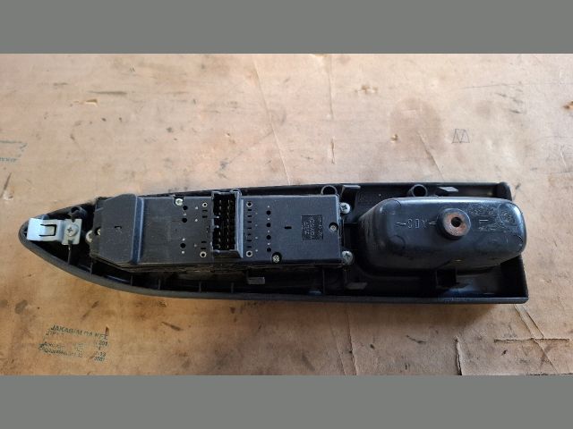 bontott TOYOTA AVENSIS T22 Ablakemelő Kapcsoló Négyes / Kettes