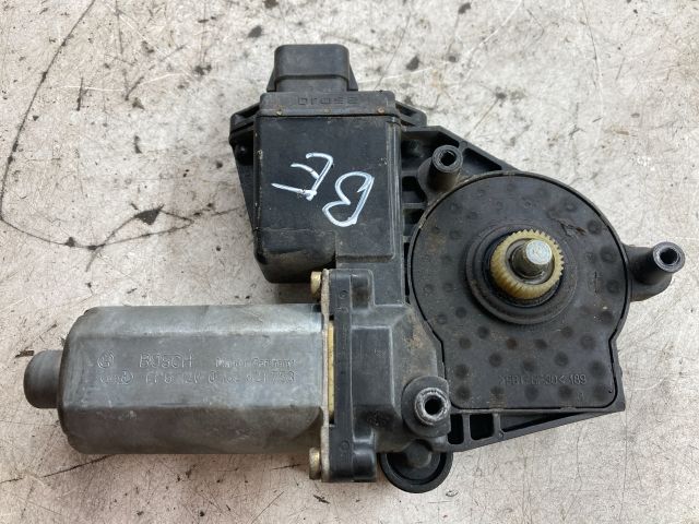 bontott TOYOTA AVENSIS T22 Bal első Ablakemelő Motor