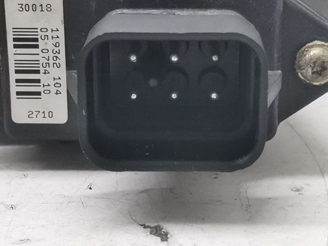 bontott TOYOTA AVENSIS T22 Bal első Ablakemelő Motor