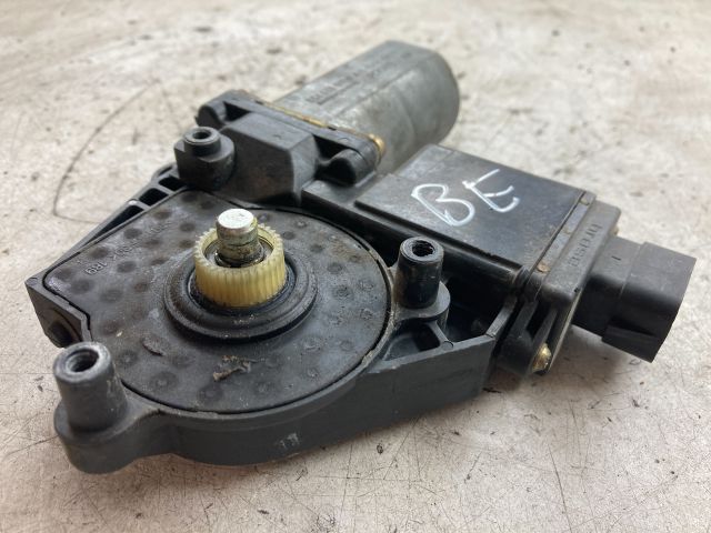 bontott TOYOTA AVENSIS T22 Bal első Ablakemelő Motor