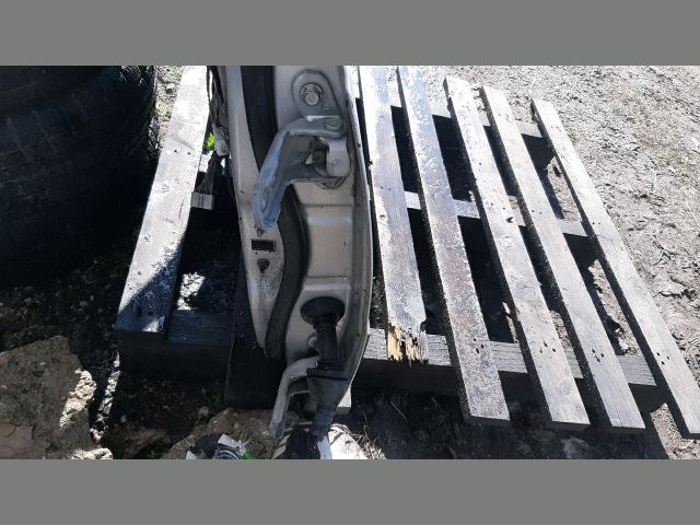 bontott TOYOTA AVENSIS T22 Bal első Ajtó (Üres lemez)