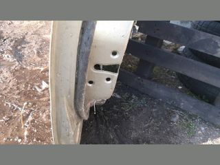 bontott TOYOTA AVENSIS T22 Bal első Ajtó (Üres lemez)