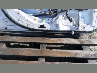 bontott TOYOTA AVENSIS T22 Bal első Ajtó (Üres lemez)