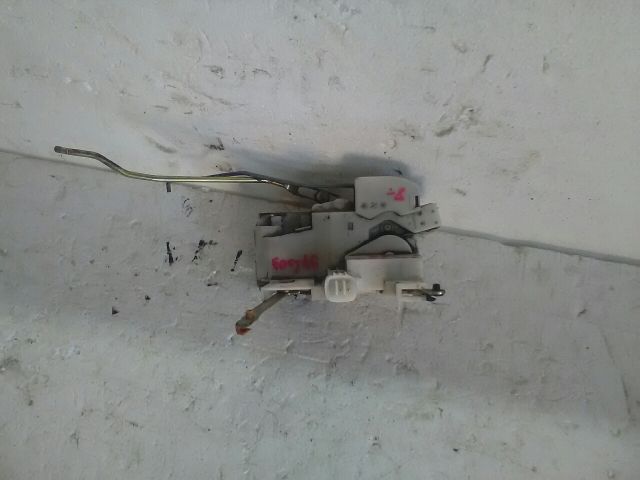 bontott TOYOTA AVENSIS T22 Bal első Ajtózár Motor