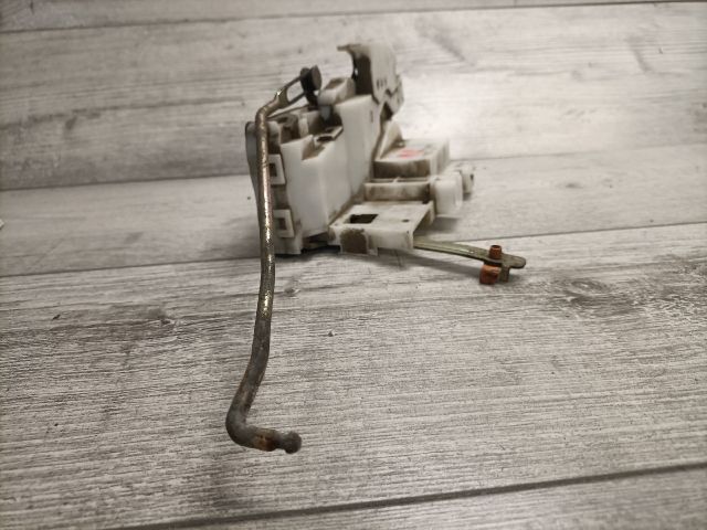 bontott TOYOTA AVENSIS T22 Bal első Ajtózár