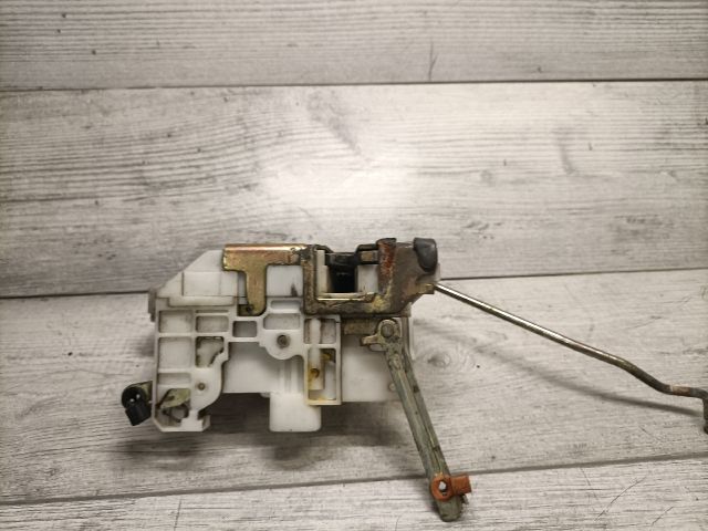 bontott TOYOTA AVENSIS T22 Bal első Ajtózár