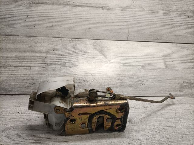 bontott TOYOTA AVENSIS T22 Bal első Ajtózár