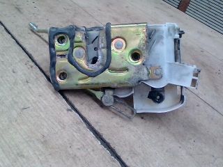 bontott TOYOTA AVENSIS T22 Bal első Ajtózár