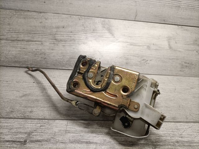 bontott TOYOTA AVENSIS T22 Bal első Ajtózár