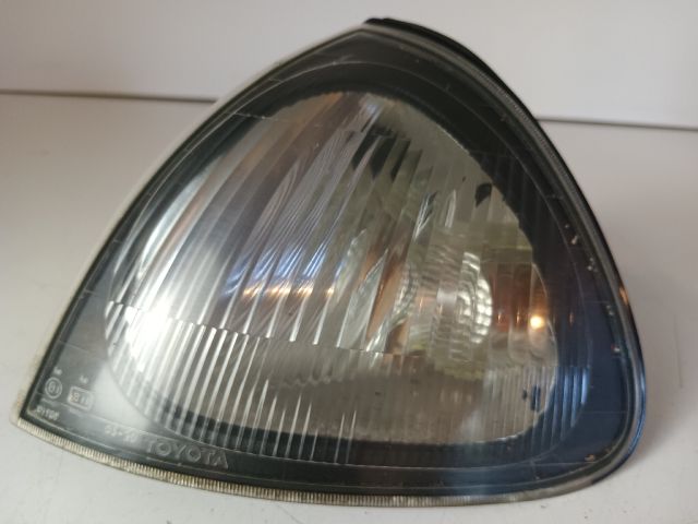 bontott TOYOTA AVENSIS T22 Bal első Irányjelző