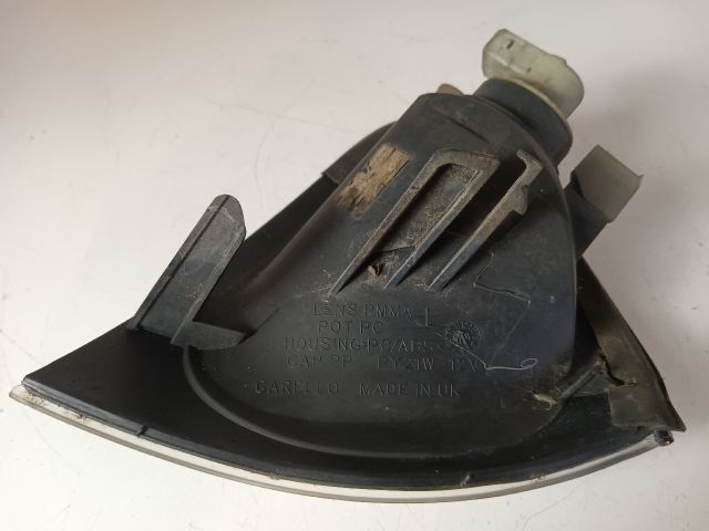 bontott TOYOTA AVENSIS T22 Bal első Irányjelző