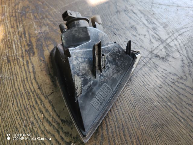 bontott TOYOTA AVENSIS T22 Bal első Irányjelző