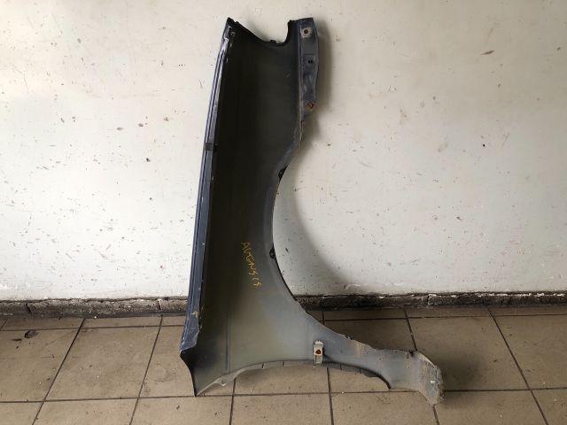 bontott TOYOTA AVENSIS T22 Bal első Sárvédő