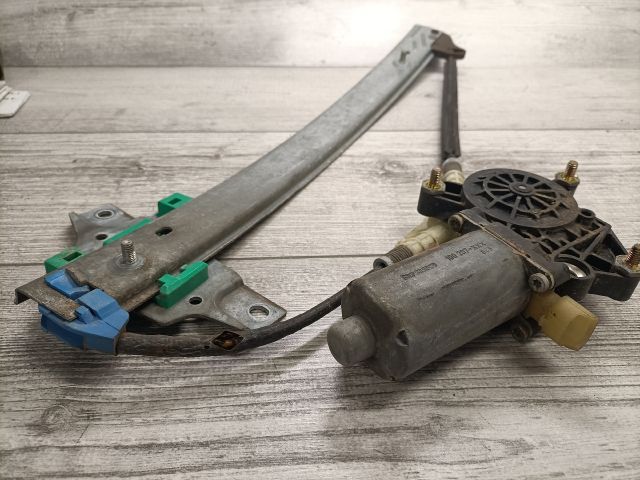 bontott TOYOTA AVENSIS T22 Bal hátsó Ablakemelő Szerkezet (Elektromos)