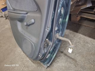 bontott TOYOTA AVENSIS T22 Bal hátsó Ajtó (Részeivel)