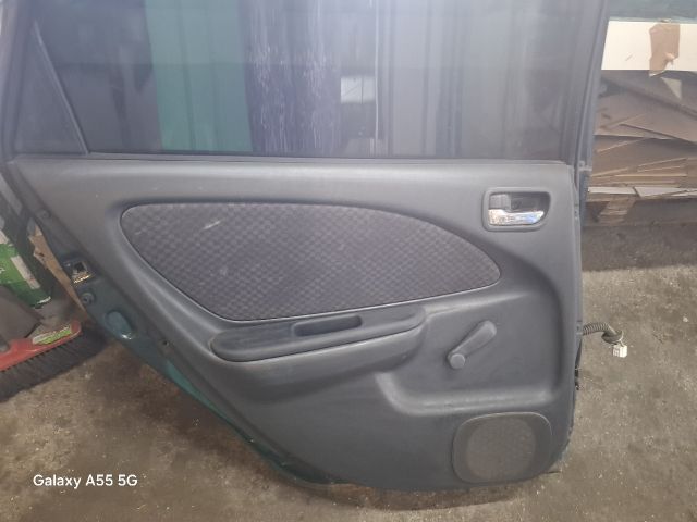 bontott TOYOTA AVENSIS T22 Bal hátsó Ajtó (Részeivel)