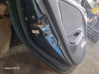 bontott TOYOTA AVENSIS T22 Bal hátsó Ajtó (Részeivel)
