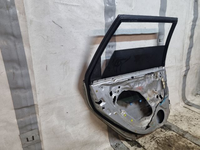 bontott TOYOTA AVENSIS T22 Bal hátsó Ajtó (Üres lemez)