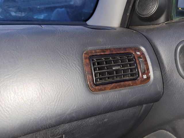 bontott TOYOTA AVENSIS T22 Bal hátsó Fixüveg (Ajtóban)