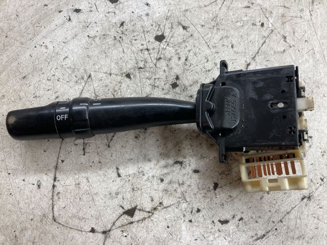 bontott TOYOTA AVENSIS T22 Bal Kormánykapcsoló Irányjelző