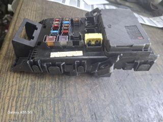 bontott TOYOTA AVENSIS T22 Biztosítéktábla Utastér