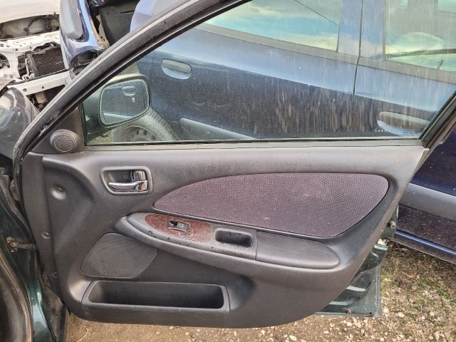 bontott TOYOTA AVENSIS T22 Csomagtérajtó Burkolat (Részeivel)