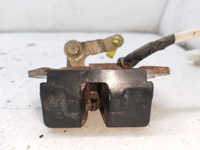 bontott TOYOTA AVENSIS T22 Csomagtérajtó Zárszerkezet